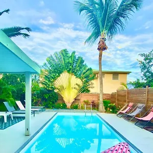 Magellan, Walkable Beach, Private Pool La Baie-Orientale